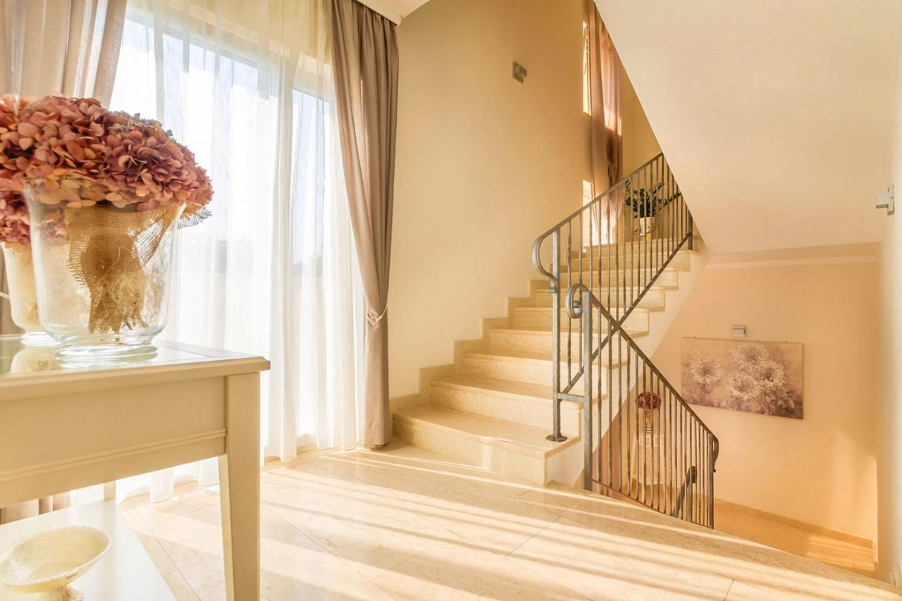 Luxury Apartments Villa Mande Malinska Buitenkant foto