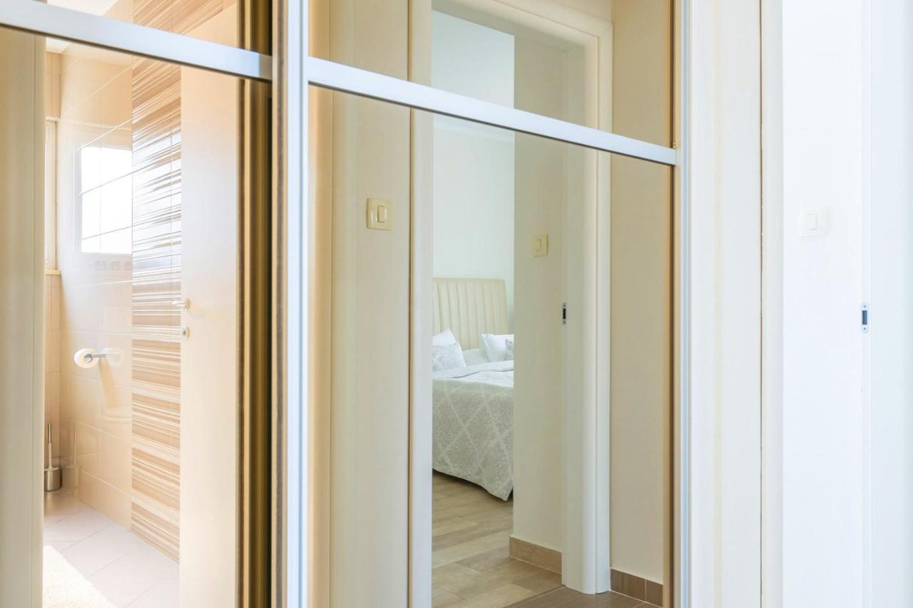 Luxury Apartments Villa Mande Malinska Buitenkant foto