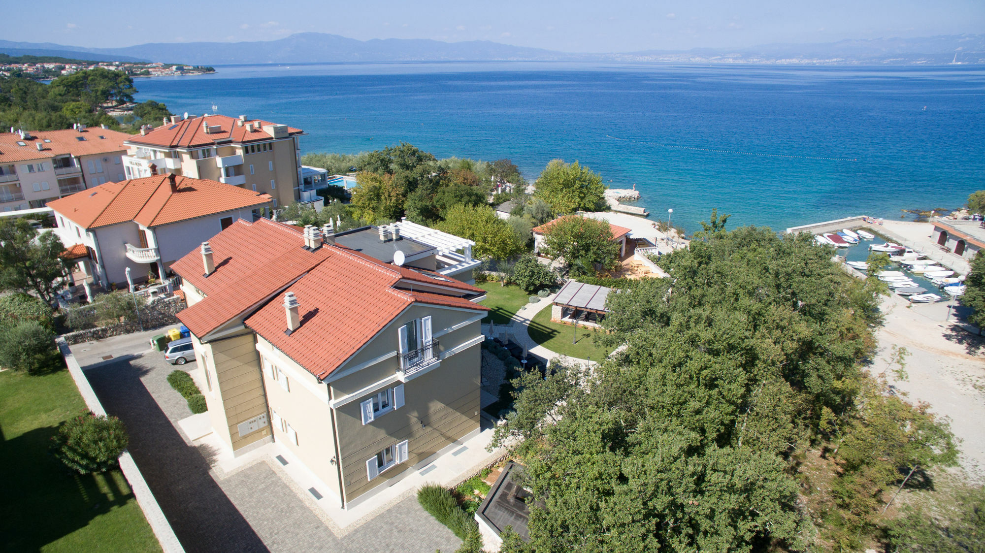 Luxury Apartments Villa Mande Malinska Buitenkant foto