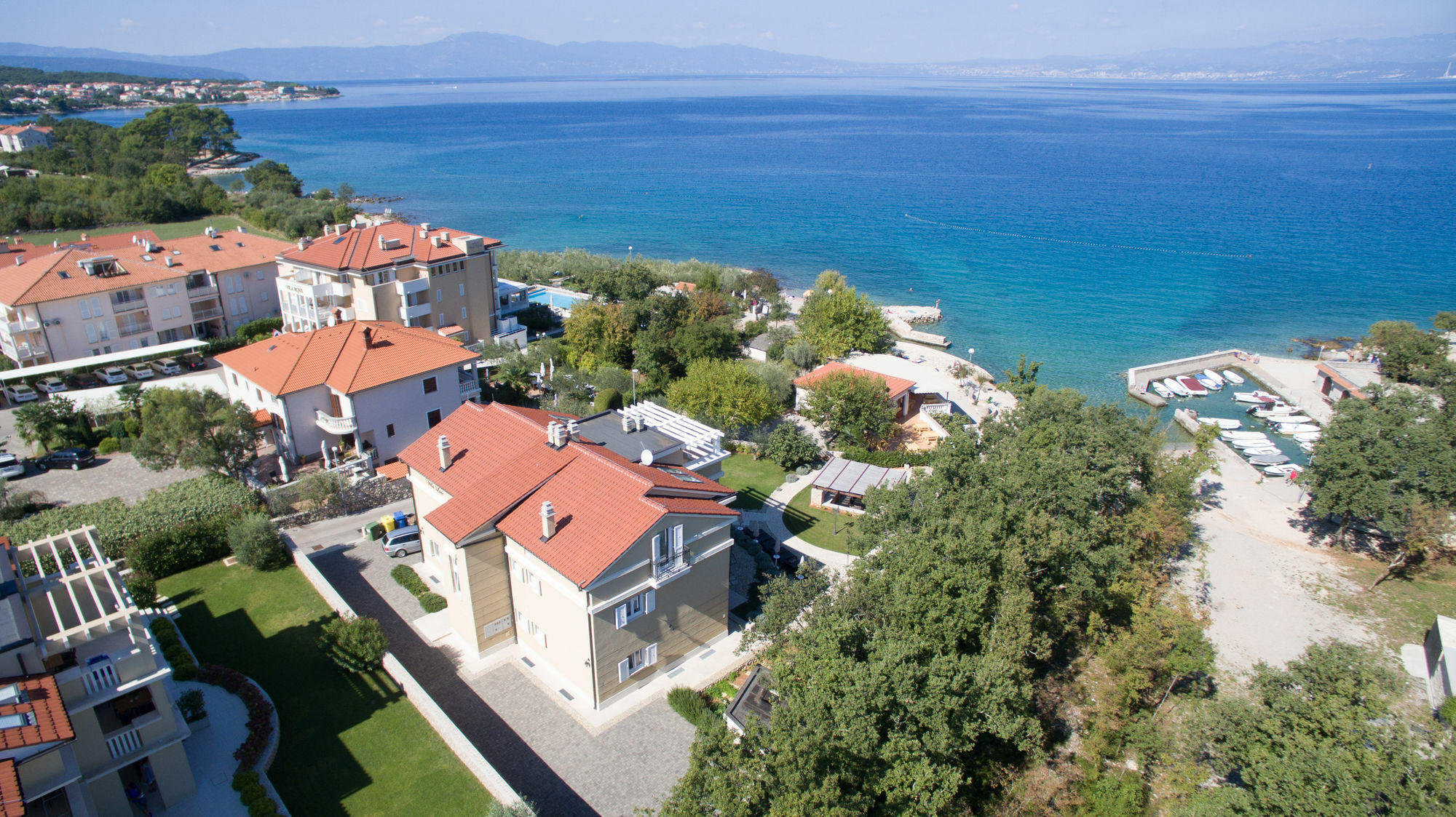 Luxury Apartments Villa Mande Malinska Buitenkant foto