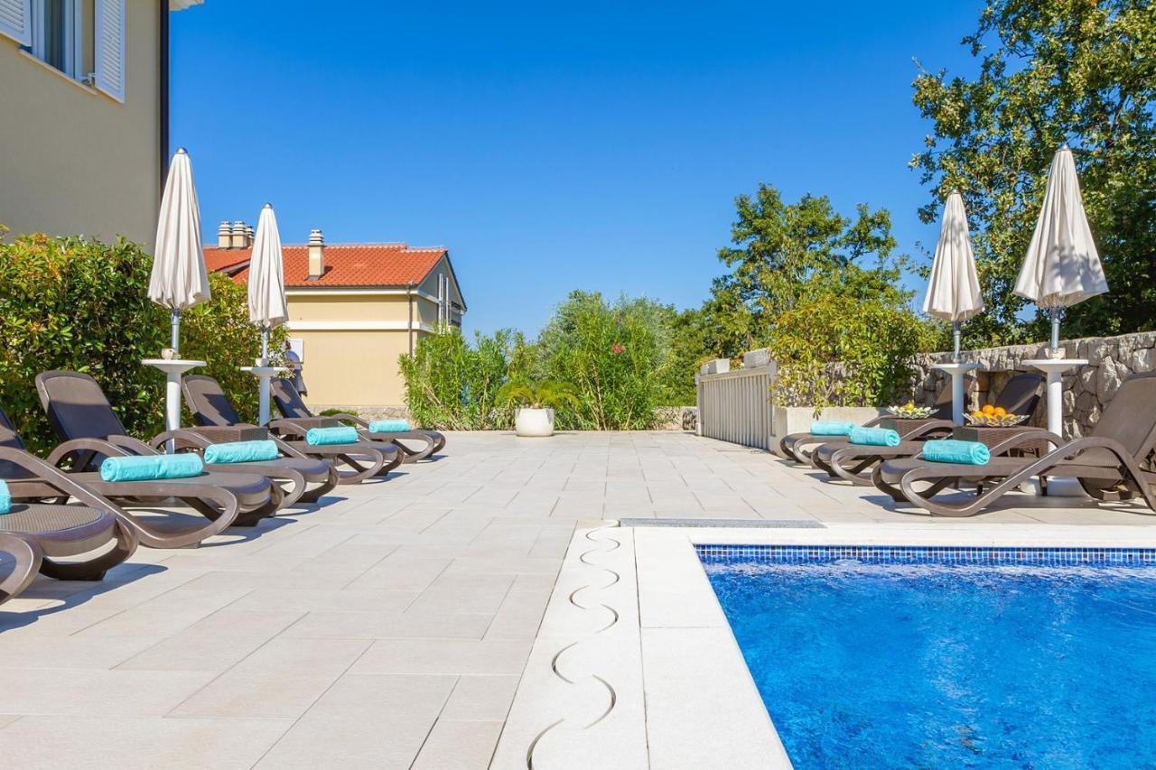 Luxury Apartments Villa Mande Malinska Buitenkant foto
