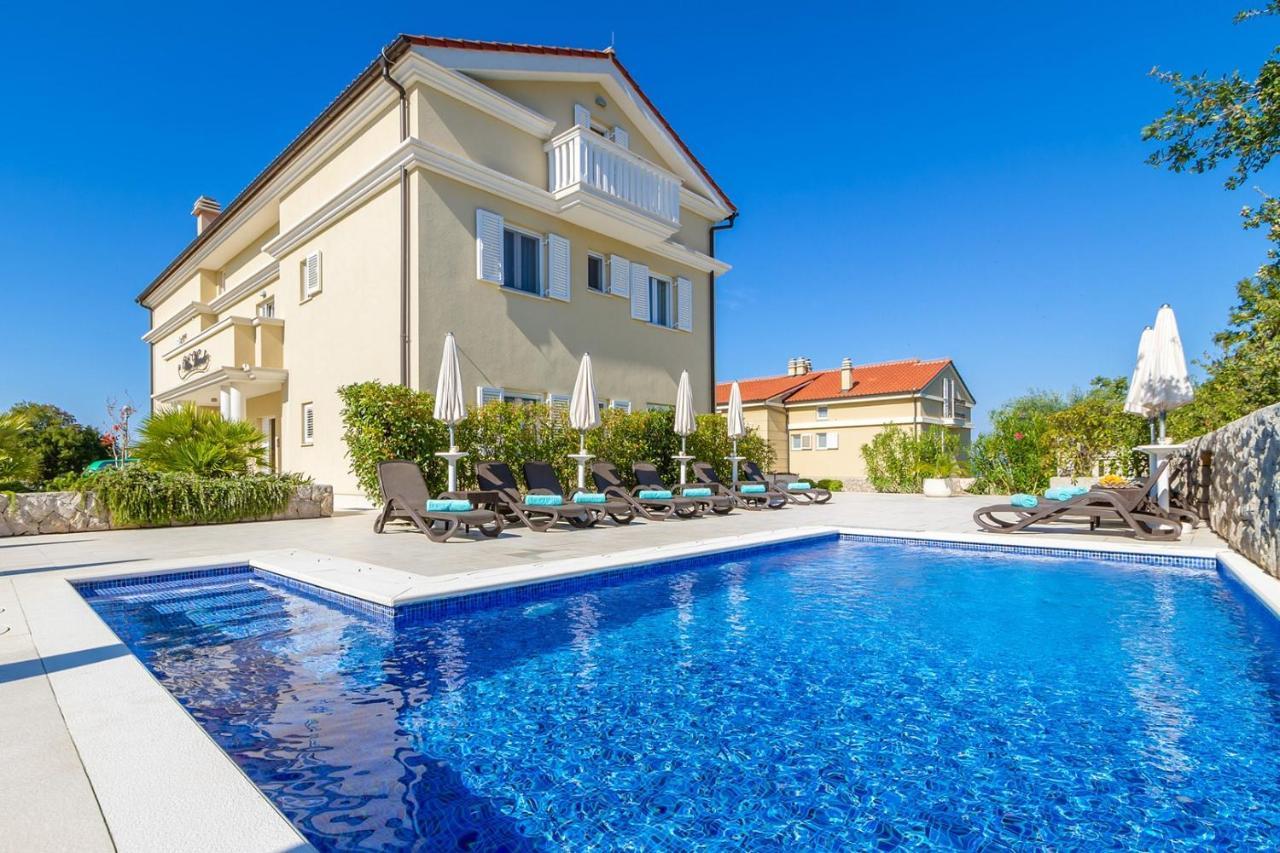 Luxury Apartments Villa Mande Malinska Buitenkant foto