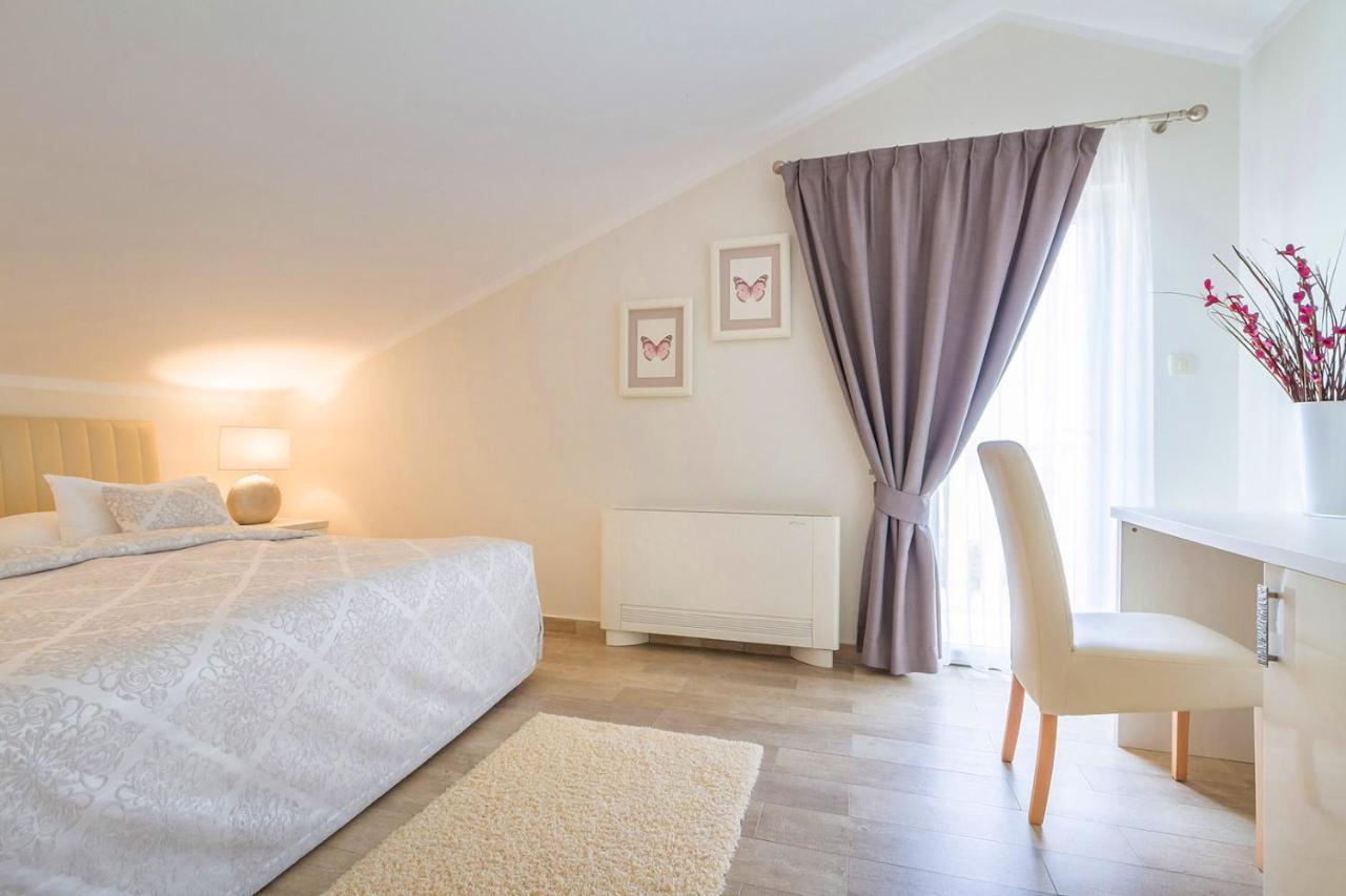 Luxury Apartments Villa Mande Malinska Buitenkant foto
