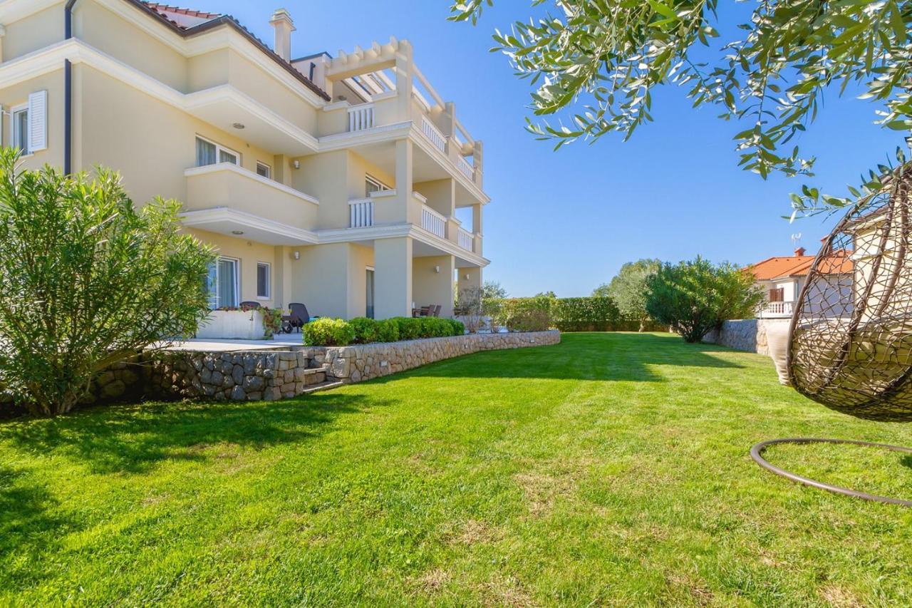 Luxury Apartments Villa Mande Malinska Buitenkant foto