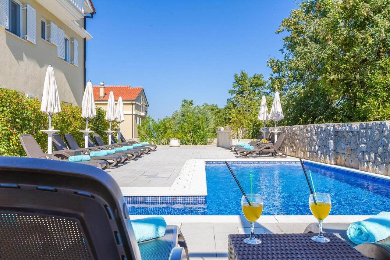 Luxury Apartments Villa Mande Malinska Buitenkant foto
