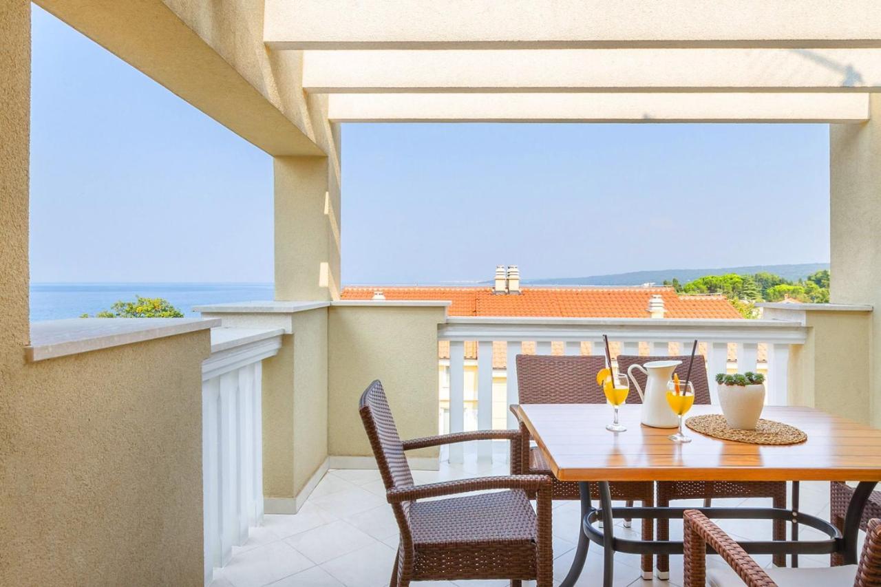 Luxury Apartments Villa Mande Malinska Buitenkant foto