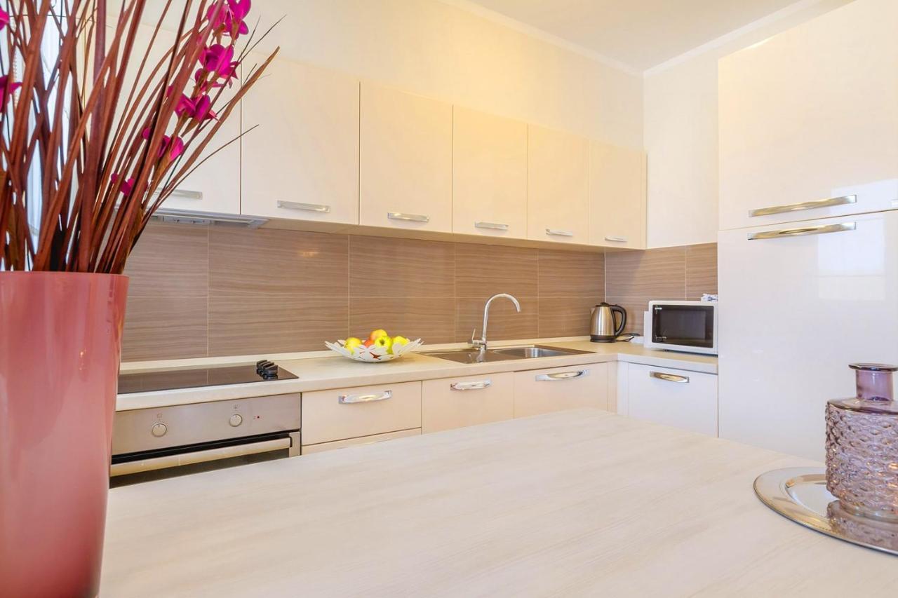 Luxury Apartments Villa Mande Malinska Buitenkant foto
