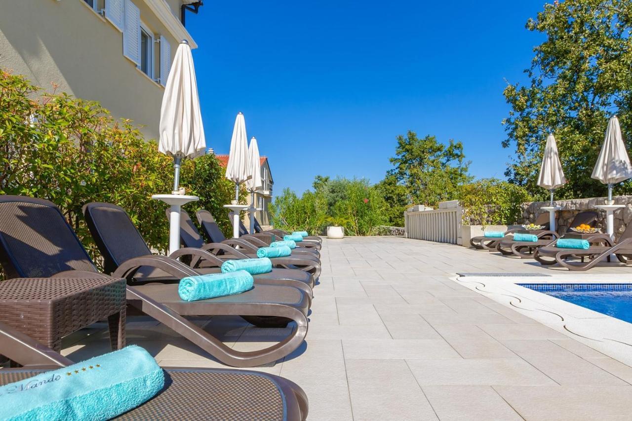 Luxury Apartments Villa Mande Malinska Buitenkant foto